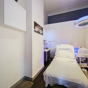 A deux pas de la Place Brugmann, rez-de-chaussée commercial