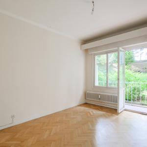 SOUS OFFRE !! Churchill: Appartement 1 chambre à rénover + terrasses