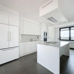 Louise : Prestigieux appartement 3 chambres avec terrasse