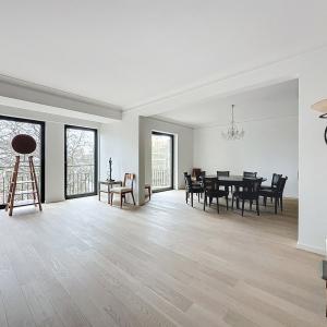 Louise : Appartement de prestige 3 ch. meublé + terrasse S/O