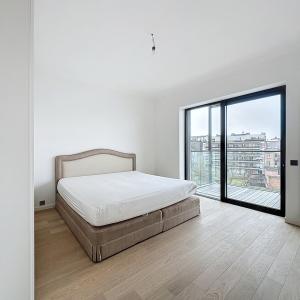 Louise : Appartement de prestige 3 ch. meublé + terrasse S/O