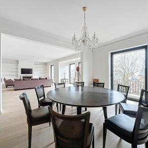 Louise : Appartement de prestige 3 ch. meublé + terrasse S/O