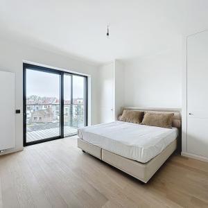 Louise : Appartement de prestige 3 ch. meublé + terrasse S/O