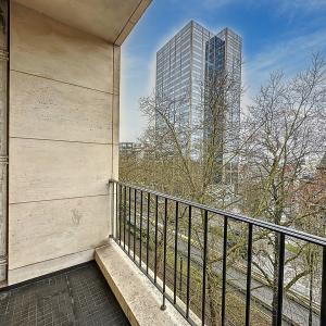 Louise : Appartement de prestige 3 ch. meublé + terrasse S/O
