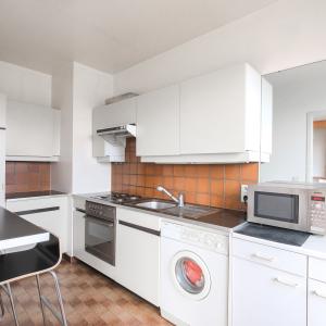 SOUS COMPROMIS ! Quartier Européen: Lumineux appartement 2 ch 