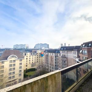 SOUS COMPROMIS ! Quartier Européen: Lumineux appartement 2 ch 