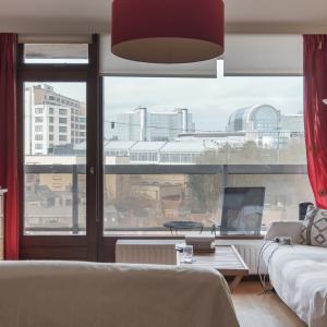 SOUS COMPROMIS - Place Jourdan: superbe appartement 2ch + 2 terr parking