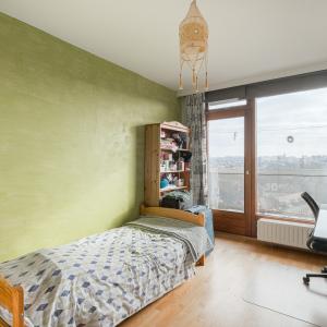 SOUS COMPROMIS - Place Jourdan: superbe appartement 2ch + 2 terr parking