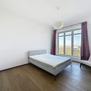 Louise/Cambre: Somptueux appartement meublé 3 ch. + terrasse