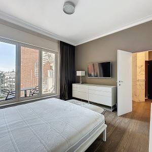 Louise/Cambre: Somptueux appartement meublé 3 ch. + terrasse