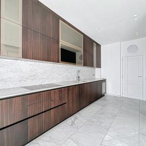 Louise/Cambre: Somptueux appartement meublé 3 ch. + terrasse
