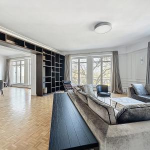 Louise/Cambre: Somptueux appartement meublé 3 ch. + terrasse