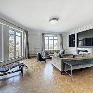 Louise/Cambre: Somptueux appartement meublé 3 ch. + terrasse