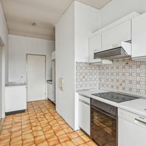SOUS OFFRE ! Bascule : Appartement à rénover avec terrasses 