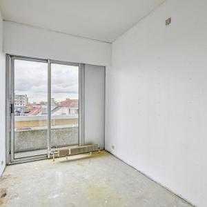 SOUS OFFRE ! Bascule : Appartement à rénover avec terrasses 