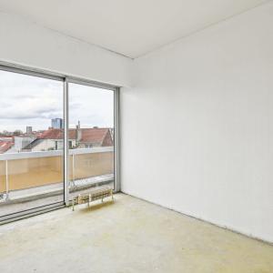 SOUS OFFRE ! Bascule : Appartement à rénover avec terrasses 