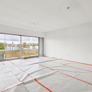 SOUS OFFRE ! Bascule : Appartement à rénover avec terrasses 