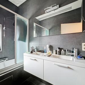 SOUS OFFRE !! Molière: appartement 1 chambre avec terrasse et garage