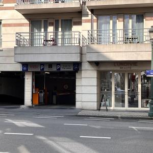 SOUS COMPROMIS - Parking couvert à vendre