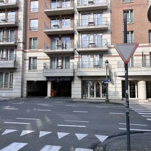 SOUS COMPROMIS - Parking couvert à vendre