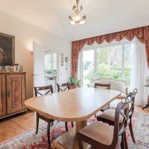SOUS OFFRE !! Sapinière : Superbe maison 4 chambres, bureau + beau jardin 