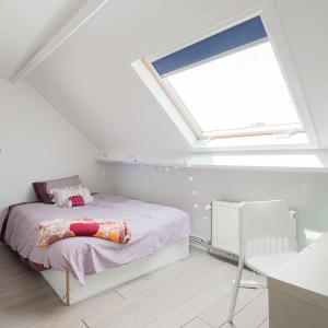 SOUS OFFRE !! Cavell/ Depage : Belle maison à rafraichir + garage 