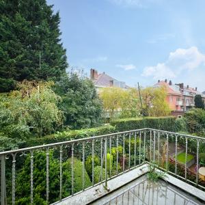 Boondael: Beau penthouse 3 chambres, bureau & 3 terrasses