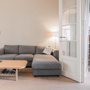 SOUS OFFRE !! Châtelain : Magnifique appartement de caractère + terrasse