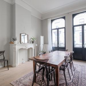 SOUS OFFRE !! Châtelain : Magnifique appartement de caractère + terrasse