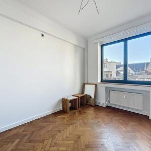 Petit Sablon : Charmant appartement de 2 chambres + balcon