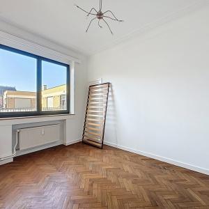 Petit Sablon : Charmant appartement de 2 chambres + balcon