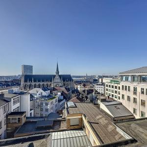 Petit Sablon : Charmant appartement meublé de 2 CH. + balcon