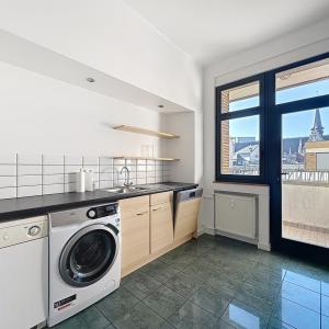Petit Sablon : Charmant appartement meublé de 2 CH. + balcon