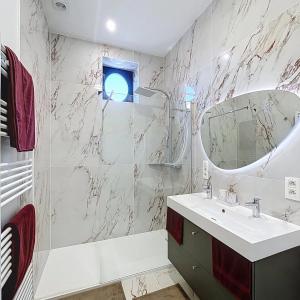 Quartier Européen : Superbe duplex 2 CH. entièrement rénové 