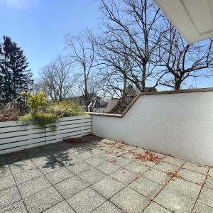 SOUS OFFRE !! Cavell/Langeveld: Appartement à rénover 3 chambres +terrasse