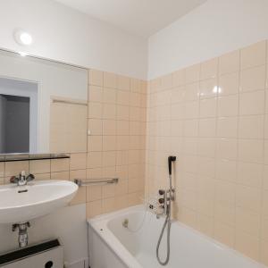 Cavell/Langeveld: Appartement à rénover 3 chambres +terrasse