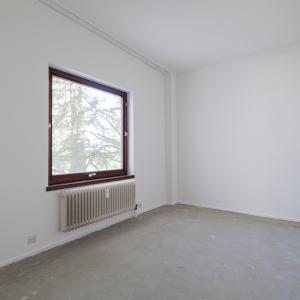 Cavell/Langeveld: Appartement à rénover 3 chambres +terrasse