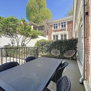Quartier Congrès : Joli triplex 2 ch avec terrasse et jardin