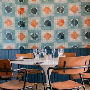 Place Brugmann: Magnifique surface commercial de ± 130 m²