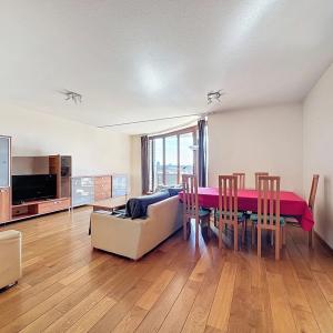 Cours St-Michel : Bel appartement 2 chambres + terrasse