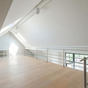 SOUS OFFRE !! Châtelain : Magnifique duplex penthouse rénové + terrasses
