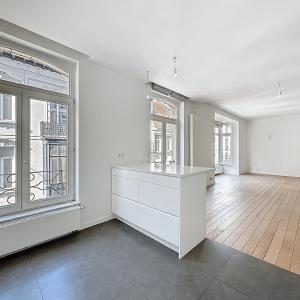 Pl. Stéphanie : Bel appartement de caractère 