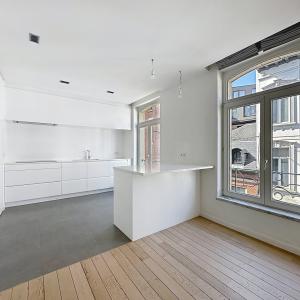 Pl. Stéphanie : Bel appartement de caractère 