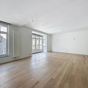 Pl. Stéphanie : Bel appartement de caractère 