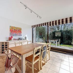 Bosveldweg : Superbe villa avec un vaste jardin + parking