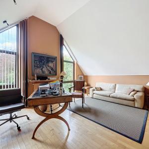 Bosveldweg : Superbe villa avec un vaste jardin + parking