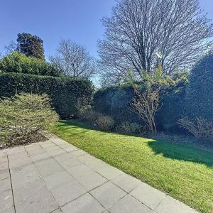 Bosveldweg : Superbe villa avec un vaste jardin + parking
