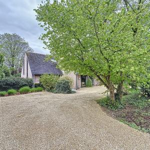 Bosveldweg : Superbe villa avec un vaste jardin + parking