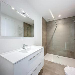 VDK Housing : Magnifique studio neuf + balcon