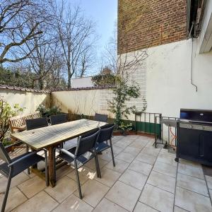 Molière, maison de caractère avec terrasse et garage